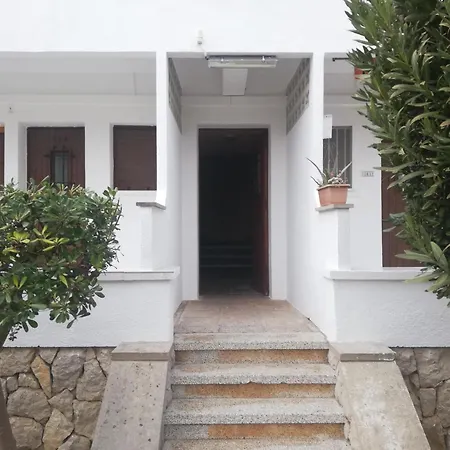 Estudio Renovado Con Terraza A 200m De La Playa De + Parking Privado Y Climatizacion - Es-258-14 Roses