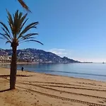 Apartamento Estudio Renovado Con Terraza A 200m De La Playa De + Parking Privado Y Climatización - Es-258-14 *