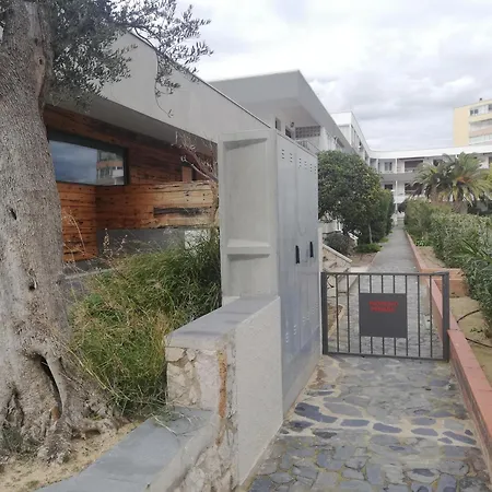 Apartamento Estudio Renovado Con Terraza A 200m De La Playa De + Parking Privado Y Climatización - Es-258-14 Rosas